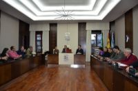 reunión sobre el golf en los colegios