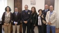 Antonio López con su familia y autoridades tras tomar posesión