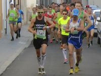 el grupo de cabeza de la media maratón de Don Benito