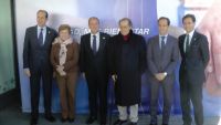 Autoridades en el acto de presentación del proyecto del hospital