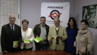 Deme junto a familiares y miembros de Proines