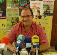 valades presentando la feria 2013