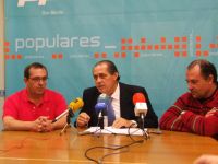 Gallego, acompañado por Merino y Valadés