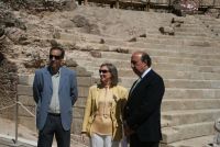 la consejera, el delegado del gobierno y el alcalde