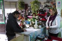vecinos en la recogida de firmas