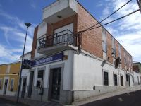 fachada principal banca pueyo