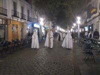 procesion en calle ramon y cajal de don benito