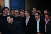 vara junto empleados de una empresa