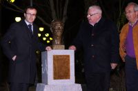 acto de descubrimiento del busto de eduardo Pino