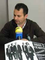 pineda presentando el concierto