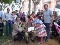 El fallecido Miguel Pino y sus hijos en Villanueva de la Serena